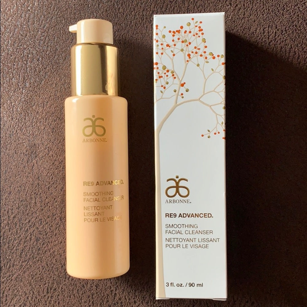 Arbonne RE9 Advanced Smoothing Facial Cleanser